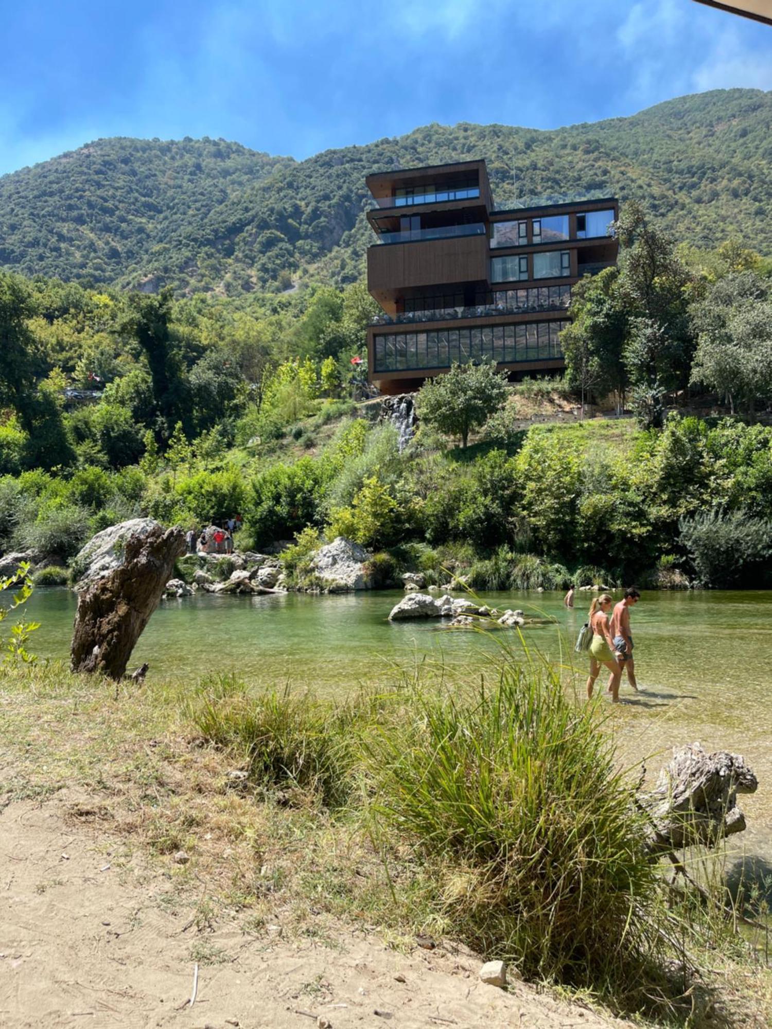 Pensión Panoramic Vew Xhanari Tepelene